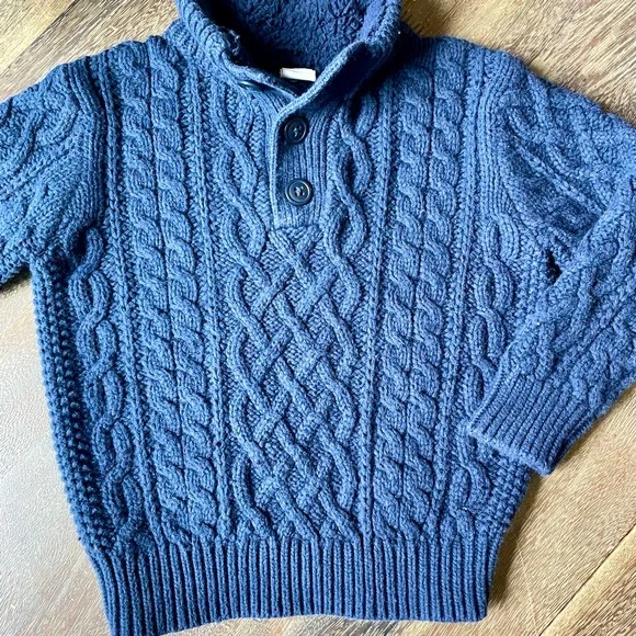 SOLD Baby Gap thick cable knit sweater, 3T - Picture 2 of 8